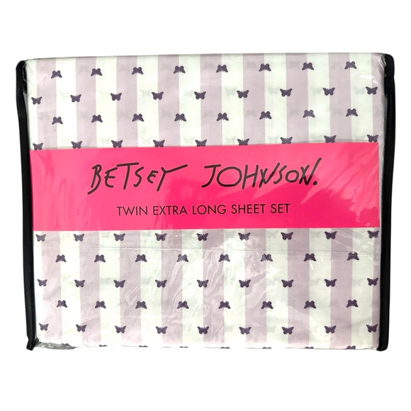 Betsey Johnson Other - Betsey Johnson Twin XL Sheet Set - Purple and White